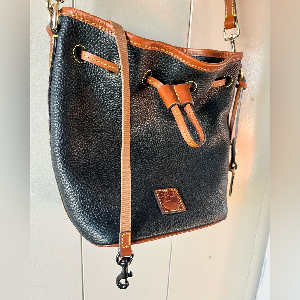 Dooney & Bourke Black and Tan Crossbody Bag - Picture 4 of 10